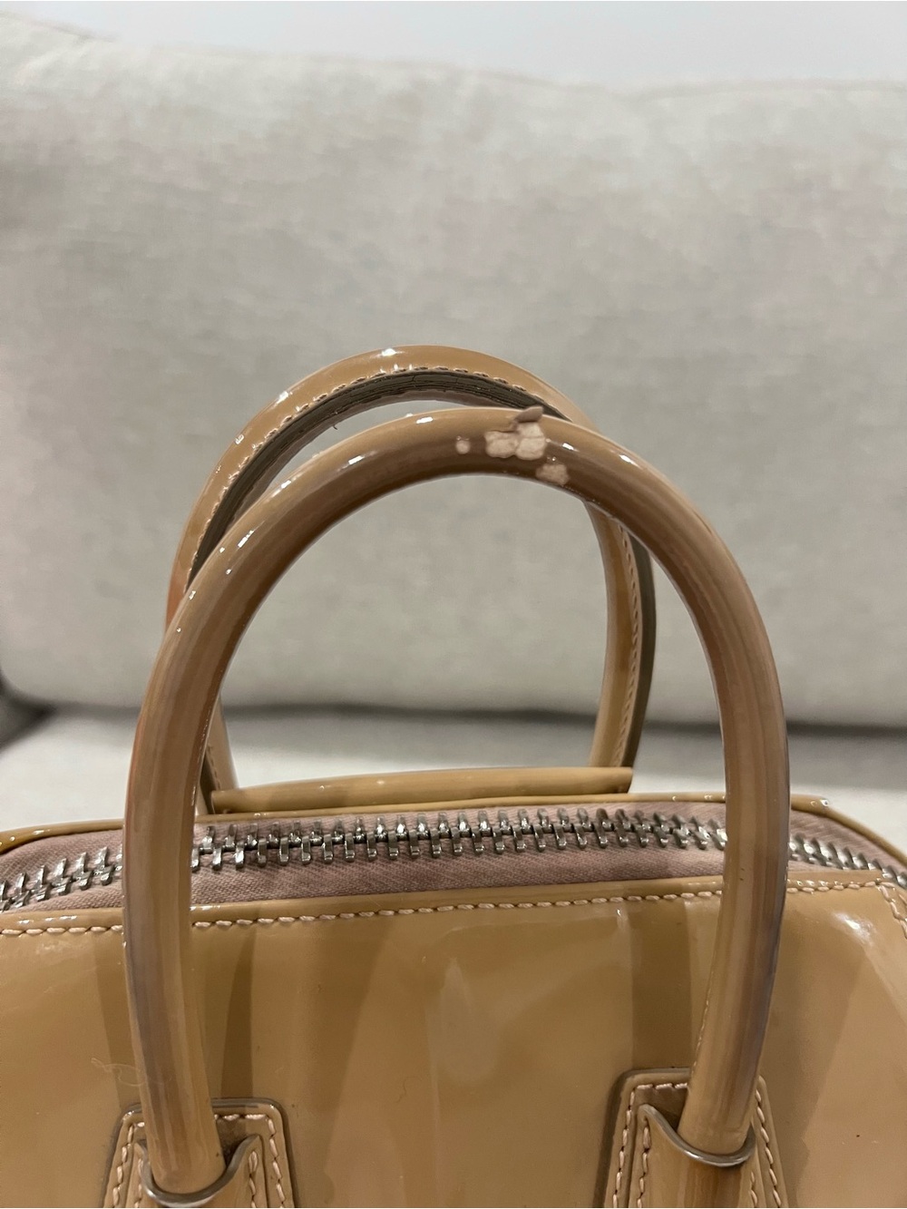 Givenchy Antigona Mini Patent Leather Bag - Picture 6 of 13